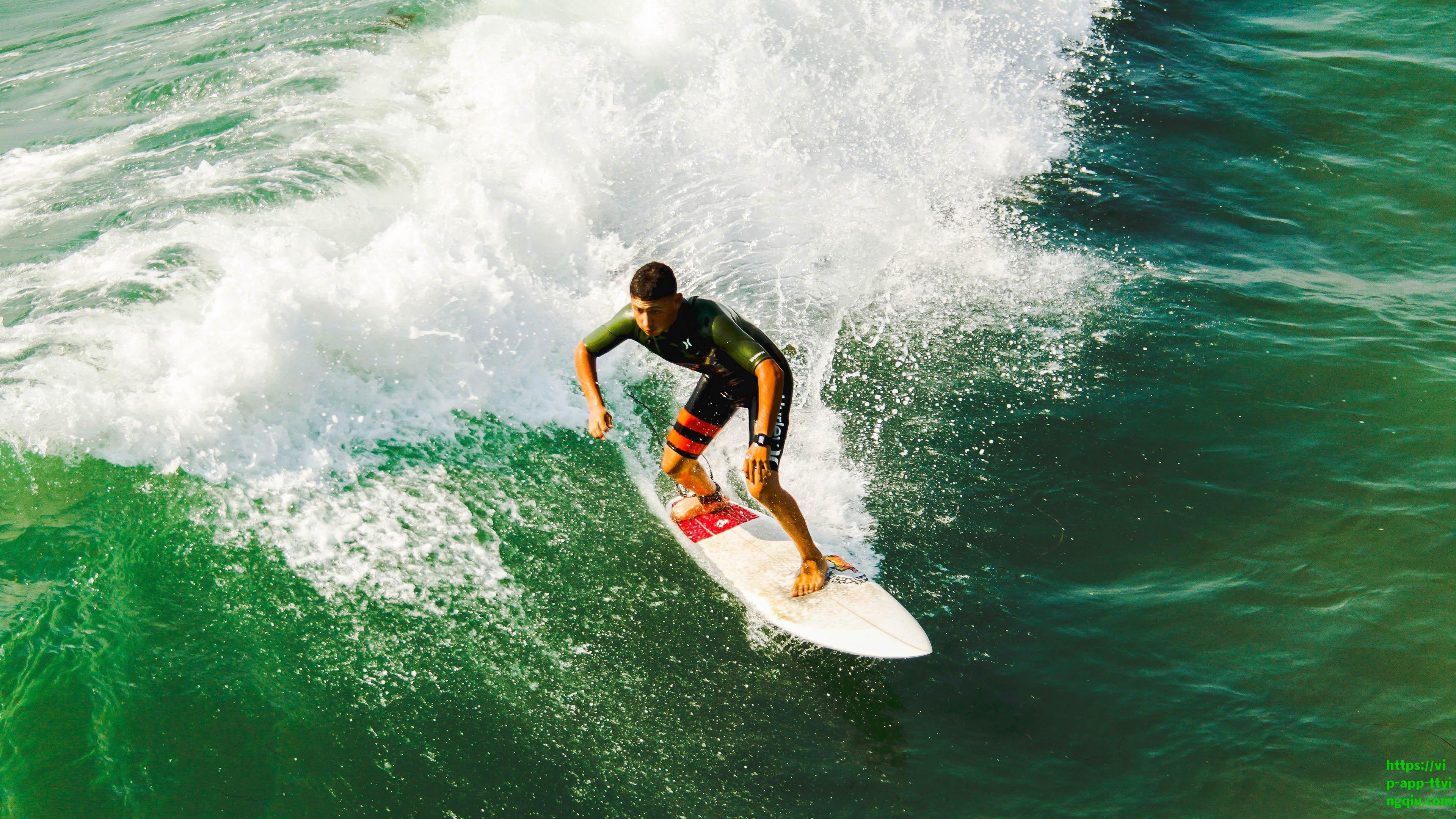 利物浦新帅斯洛特公开表态,将热烈欢迎亚历山大-阿诺德,并对比皇马伤病管理策略
