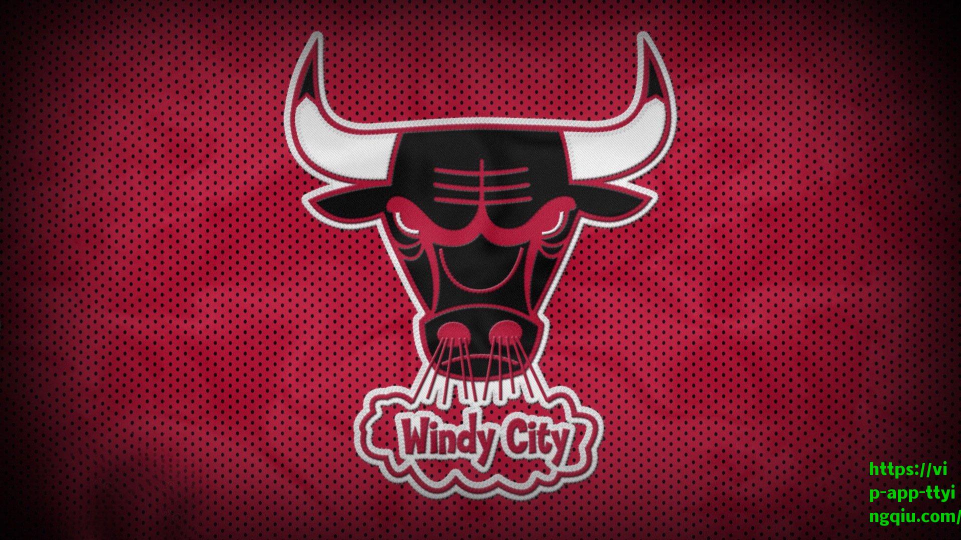 巴萨锋线再遭重创，莱万左大腿肌腱撕裂，恢复进程成谜