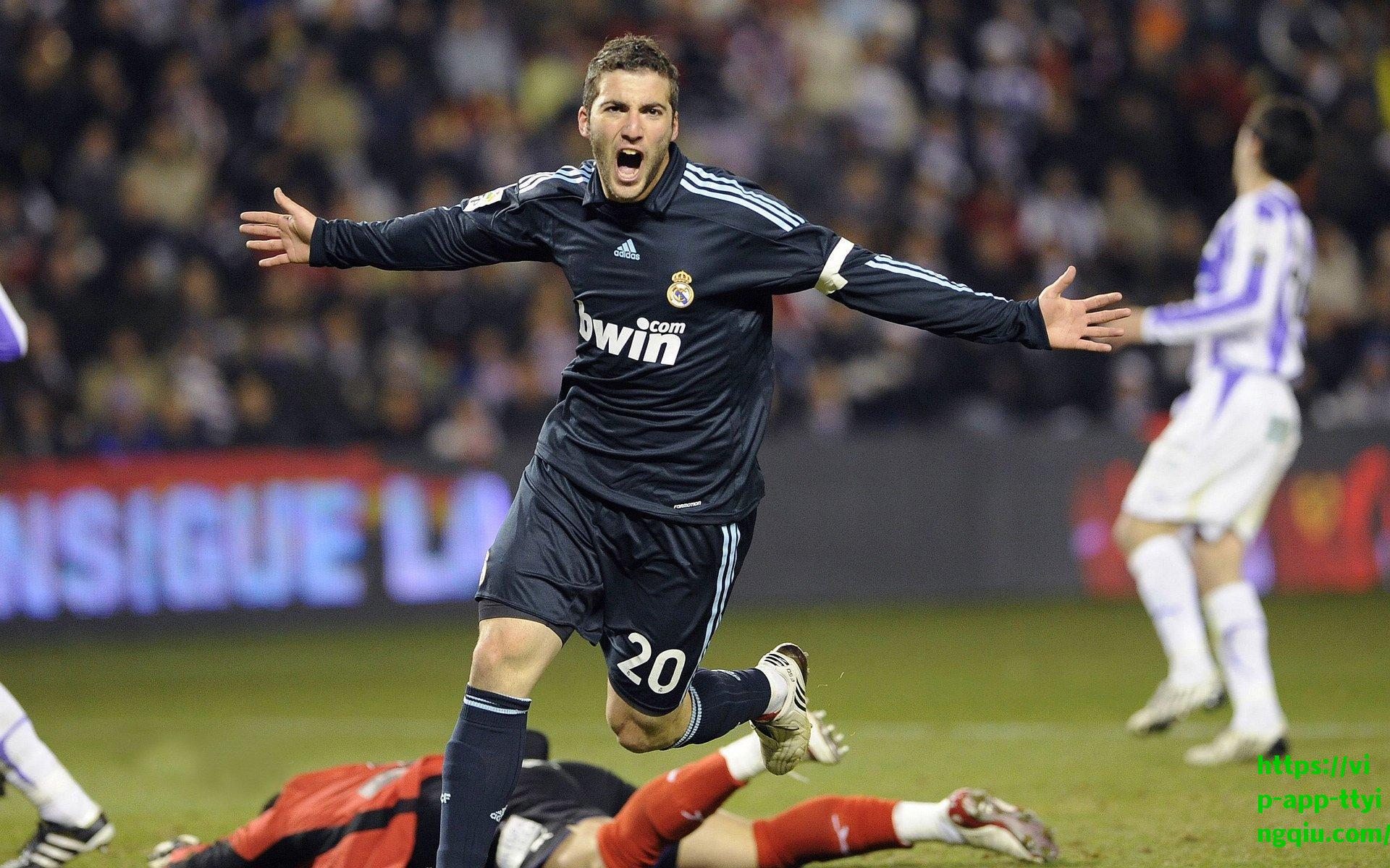 英超焦点战前瞻，狼队状态强势回升，埃弗顿能否抵挡莫耶斯旧部冲击？